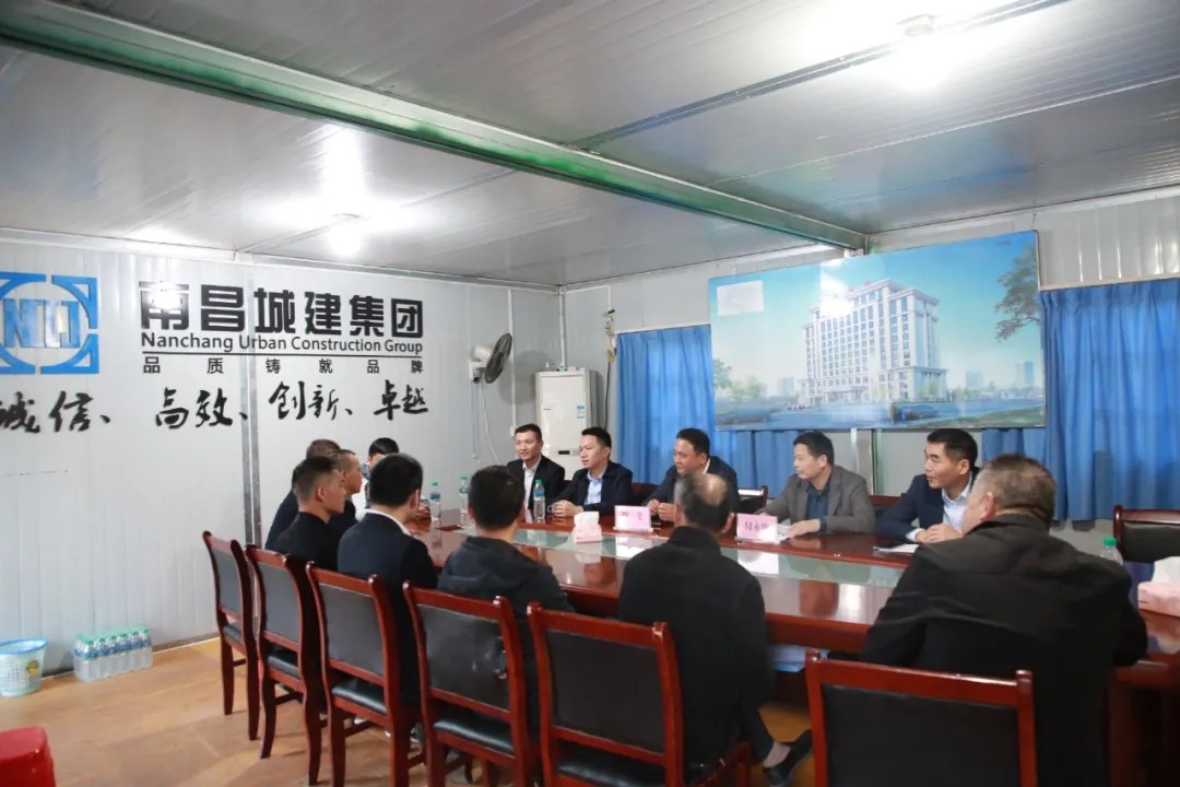 南昌城投集团人武部开展传承武士精神，，，做集团建设生长的“排头兵”座谈会